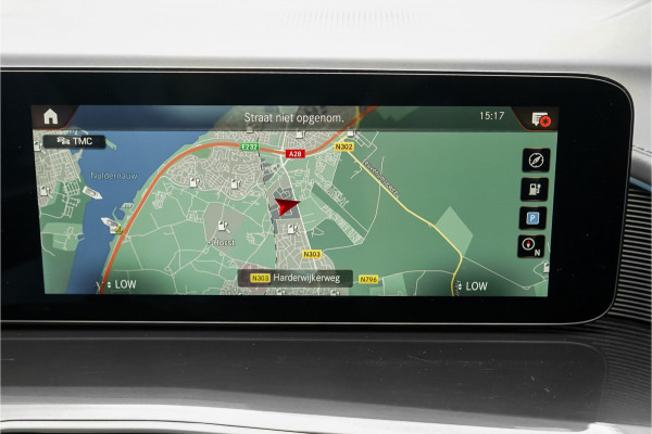 Mercedes-Benz EQC 400 4MATIC AMG Line 80 kWh Distronic Schuifdak Trekhaak