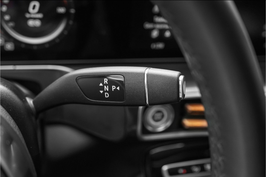 Mercedes-Benz EQC 400 4MATIC AMG Line 80 kWh Distronic Schuifdak Trekhaak