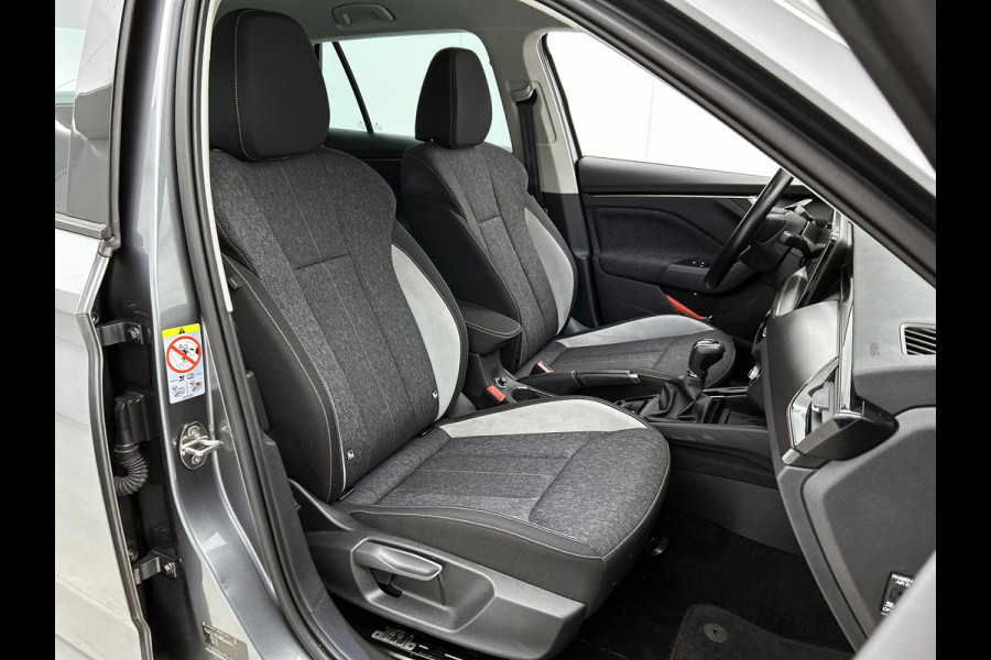 Škoda Kamiq 1.5 TSI 150Pk Automaat ACT Business Edition / Trekhaak / Pdc.+Camera / Airco-ecc./ Navigatie / Apk 05-2028