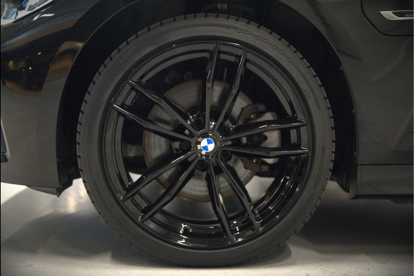 BMW 3 Serie Touring 320e Business Edition Plus | Stoelverwarming | Cruise Control | Apple Carplay | Navigatie | Laser Light | HIFI | Parkeersensoren | Grootlichtassistent | DAB | SOH 88%