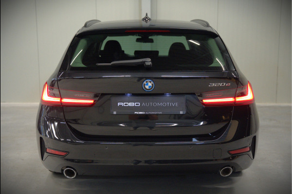 BMW 3 Serie Touring 320e Business Edition Plus | Stoelverwarming | Cruise Control | Apple Carplay | Navigatie | Laser Light | HIFI | Parkeersensoren | Grootlichtassistent | DAB | SOH 88%