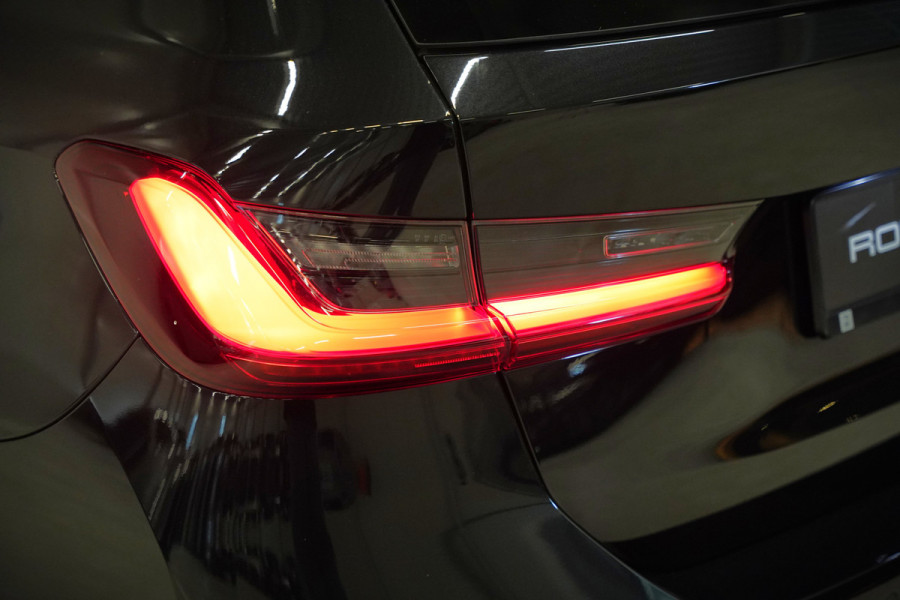BMW 3 Serie Touring 320e Business Edition Plus | Stoelverwarming | Cruise Control | Apple Carplay | Navigatie | Laser Light | HIFI | Parkeersensoren | Grootlichtassistent | DAB | SOH 88%