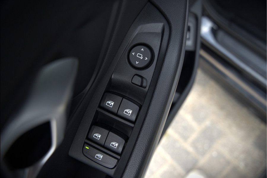 BMW 3 Serie Touring 320e Business Edition Plus | Stoelverwarming | Cruise Control | Apple Carplay | Navigatie | Laser Light | HIFI | Parkeersensoren | Grootlichtassistent | DAB | SOH 88%