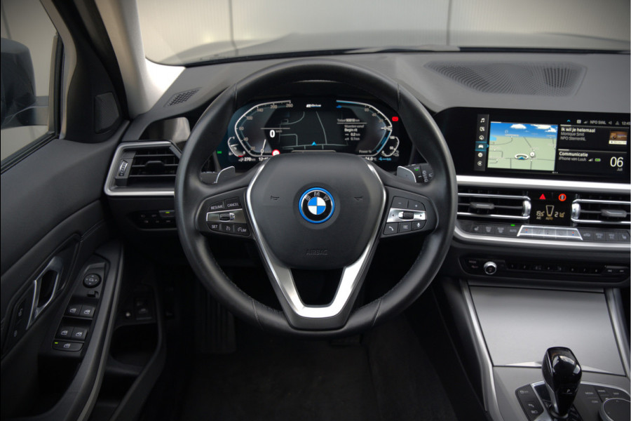 BMW 3 Serie Touring 320e Business Edition Plus | Stoelverwarming | Cruise Control | Apple Carplay | Navigatie | Laser Light | HIFI | Parkeersensoren | Grootlichtassistent | DAB | SOH 88%