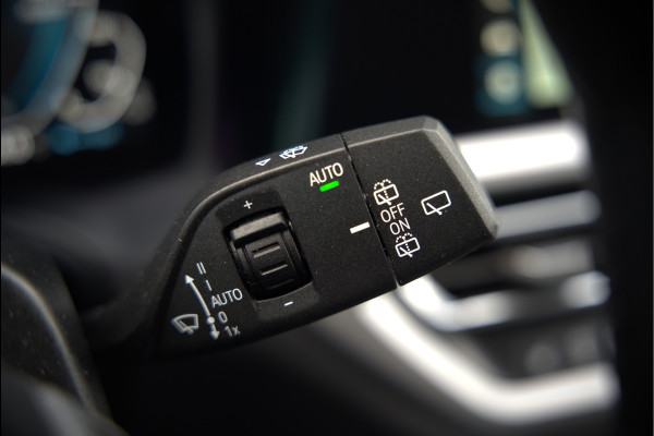 BMW 3 Serie Touring 320e Business Edition Plus | Stoelverwarming | Cruise Control | Apple Carplay | Navigatie | Laser Light | HIFI | Parkeersensoren | Grootlichtassistent | DAB | SOH 88%