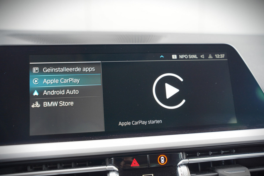 BMW 3 Serie Touring 320e Business Edition Plus | Stoelverwarming | Cruise Control | Apple Carplay | Navigatie | Laser Light | HIFI | Parkeersensoren | Grootlichtassistent | DAB | SOH 88%