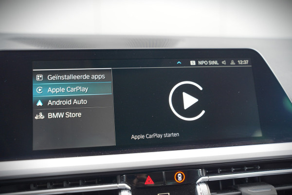 BMW 3 Serie Touring 320e Business Edition Plus | Stoelverwarming | Cruise Control | Apple Carplay | Navigatie | Laser Light | HIFI | Parkeersensoren | Grootlichtassistent | DAB | SOH 88%