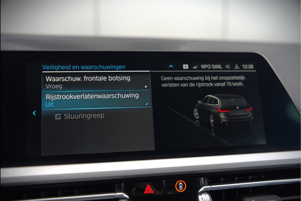 BMW 3 Serie Touring 320e Business Edition Plus | Stoelverwarming | Cruise Control | Apple Carplay | Navigatie | Laser Light | HIFI | Parkeersensoren | Grootlichtassistent | DAB | SOH 88%