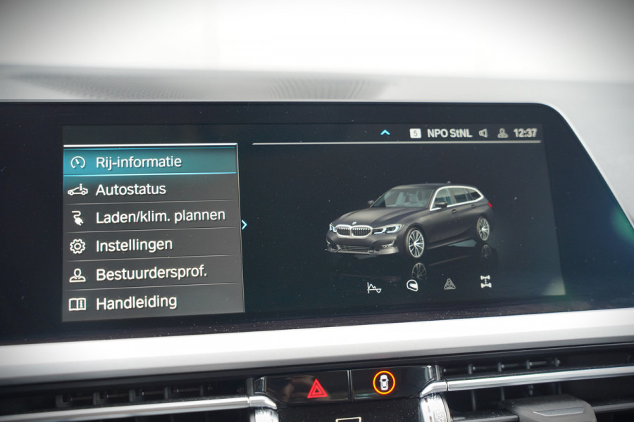 BMW 3 Serie Touring 320e Business Edition Plus | Stoelverwarming | Cruise Control | Apple Carplay | Navigatie | Laser Light | HIFI | Parkeersensoren | Grootlichtassistent | DAB | SOH 88%