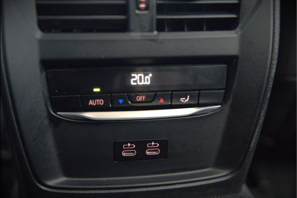 BMW 3 Serie Touring 320e Business Edition Plus | Stoelverwarming | Cruise Control | Apple Carplay | Navigatie | Laser Light | HIFI | Parkeersensoren | Grootlichtassistent | DAB | SOH 88%