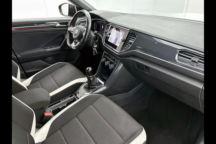 Volkswagen T-Roc 1.0 TSI Sport CARPLAY & NAVI | AD-CRUISE | TREKHAAK