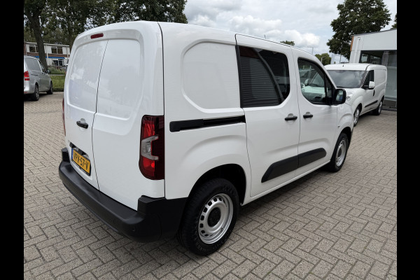 Peugeot Partner 1.2 PureTech Premium / benzine grijs kenteken / euro 6 / vaste prijs rijklaar € 11.750 ex btw / lease vanaf € 198 / airco / cruise / navi / raam in de schuifdeur / Apple Carplay Android auto