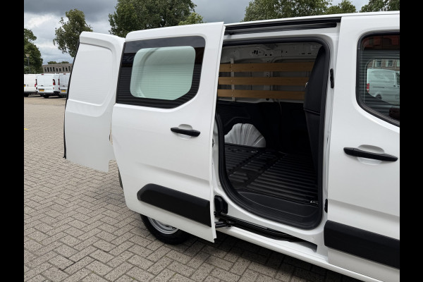 Peugeot Partner 1.2 PureTech Premium / benzine grijs kenteken / euro 6 / vaste prijs rijklaar € 11.750 ex btw / lease vanaf € 198 / airco / cruise / navi / raam in de schuifdeur / Apple Carplay Android auto