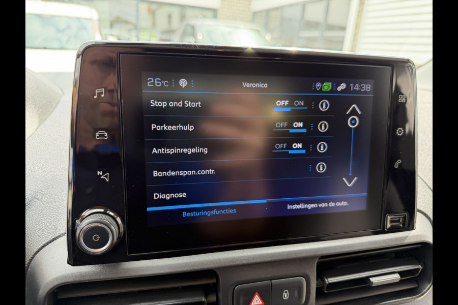 Peugeot Partner 1.2 PureTech Premium / benzine grijs kenteken / euro 6 / vaste prijs rijklaar € 11.750 ex btw / lease vanaf € 198 / airco / cruise / navi / raam in de schuifdeur / Apple Carplay Android auto