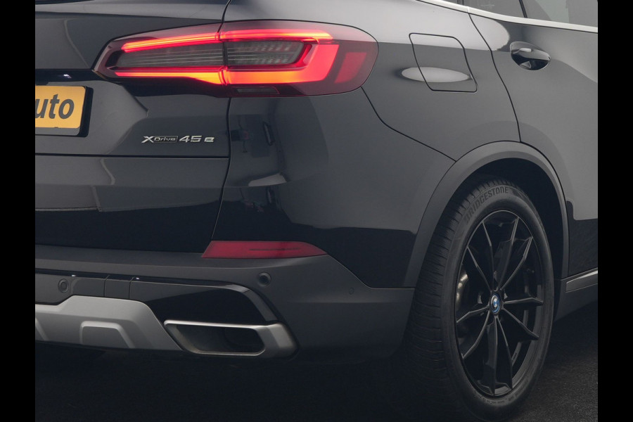 BMW X5 xDrive45e X Line PHEV 395pk Dealer O.H. | Trekhaak Af Fabriek | Panodak | Luchtvering | Head Up | Camera | Lederen Sportstoelen Memory & Verwarmd | Adaptief Onderstel | Sfeerverlichting | Keyless | Blis | Hifi | Plug In Hybrid |