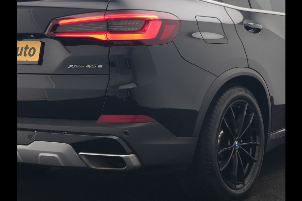 BMW X5 xDrive45e X Line PHEV 395pk Dealer O.H. | Trekhaak Af Fabriek | Panodak | Luchtvering | Head Up | Camera | Lederen Sportstoelen Memory & Verwarmd | Adaptief Onderstel | Sfeerverlichting | Keyless | Blis | Hifi | Plug In Hybrid |