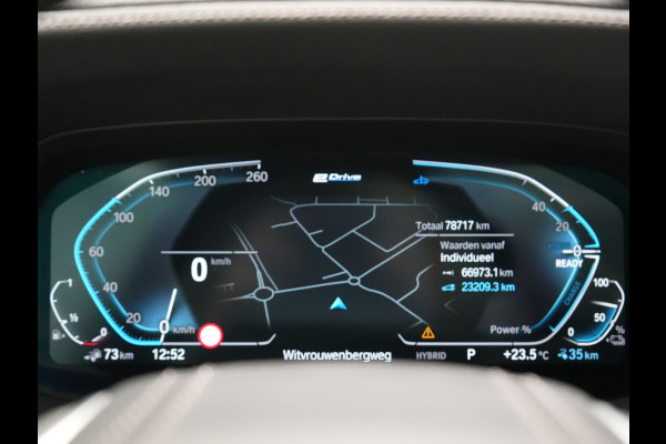 BMW X5 xDrive45e X Line PHEV 395pk Dealer O.H. | Trekhaak Af Fabriek | Panodak | Luchtvering | Head Up | Camera | Lederen Sportstoelen Memory & Verwarmd | Adaptief Onderstel | Sfeerverlichting | Keyless | Blis | Hifi | Plug In Hybrid |