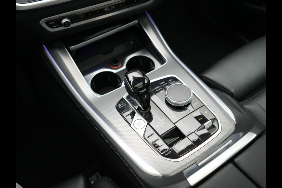BMW X5 xDrive45e X Line PHEV 395pk Dealer O.H. | Trekhaak Af Fabriek | Panodak | Luchtvering | Head Up | Camera | Lederen Sportstoelen Memory & Verwarmd | Adaptief Onderstel | Sfeerverlichting | Keyless | Blis | Hifi | Plug In Hybrid |