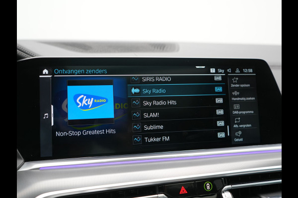 BMW X5 xDrive45e X Line PHEV 395pk Dealer O.H. | Trekhaak Af Fabriek | Panodak | Luchtvering | Head Up | Camera | Lederen Sportstoelen Memory & Verwarmd | Adaptief Onderstel | Sfeerverlichting | Keyless | Blis | Hifi | Plug In Hybrid |