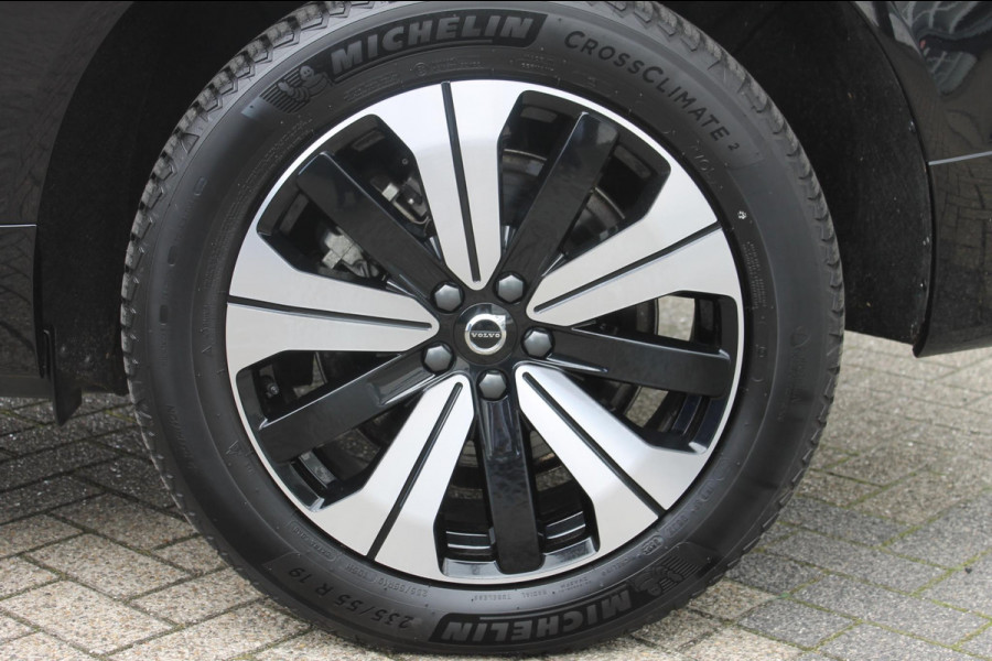 Volvo XC60 T8 455PK Automaat Plug-in hybrid AWD Plus Dark Adaptieve Cruise control / Semi elektrisch wegklapbare trekhaak / Google Infotainment / Panoramisch schuif-kanteldak