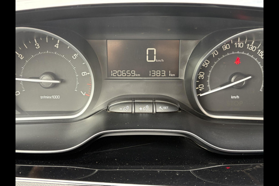 Peugeot 208 1.2 PureTech Blue Lion Navi|Carplay|Cruise|Trekhaak|PDC|Airco|N.A.P|APK tot 03-2027