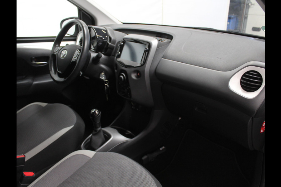 Toyota Aygo 1.0 VVT-i x-play limited AIRCO | CRUISE | LED | CAMERA | STB | ELRM/SP | CARPLAY | CV | ISOFIX