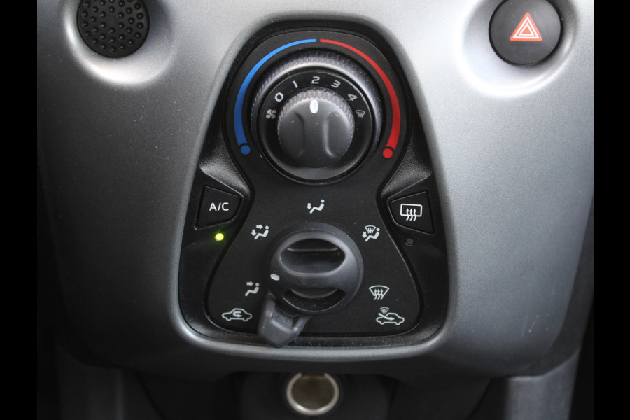 Toyota Aygo 1.0 VVT-i x-play limited AIRCO | CRUISE | LED | CAMERA | STB | ELRM/SP | CARPLAY | CV | ISOFIX