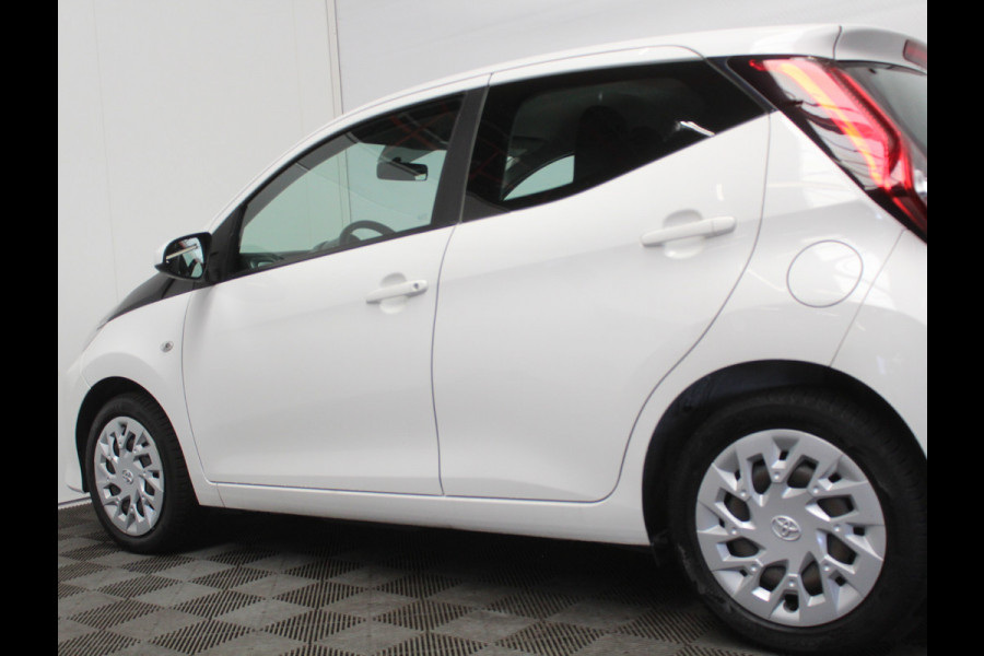 Toyota Aygo 1.0 VVT-i x-play limited AIRCO | CRUISE | LED | CAMERA | STB | ELRM/SP | CARPLAY | CV | ISOFIX
