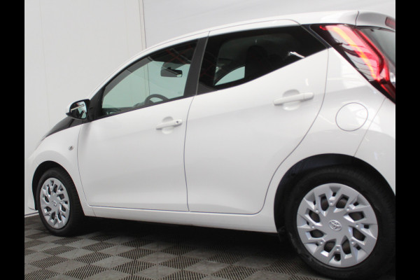 Toyota Aygo 1.0 VVT-i x-play limited AIRCO | CRUISE | LED | CAMERA | STB | ELRM/SP | CARPLAY | CV | ISOFIX