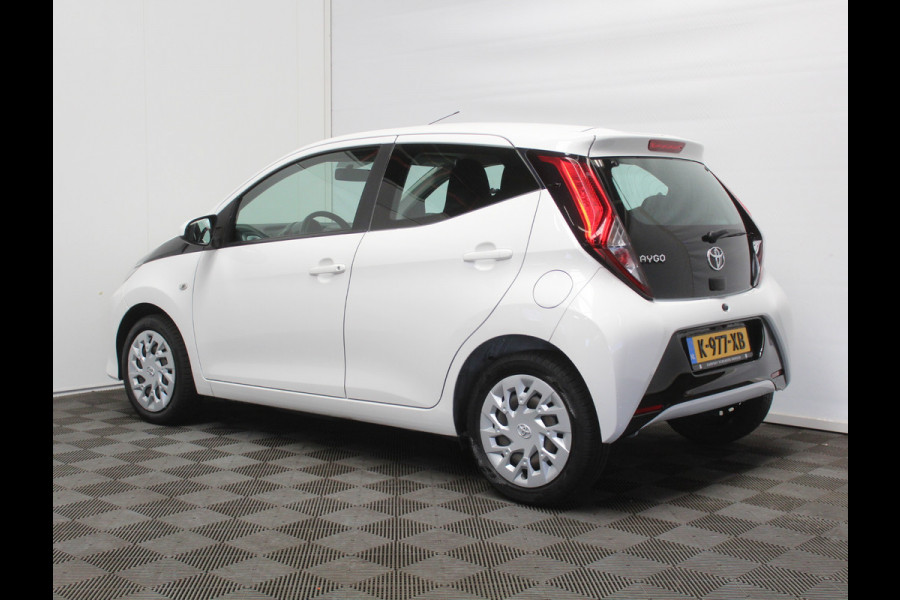 Toyota Aygo 1.0 VVT-i x-play limited AIRCO | CRUISE | LED | CAMERA | STB | ELRM/SP | CARPLAY | CV | ISOFIX