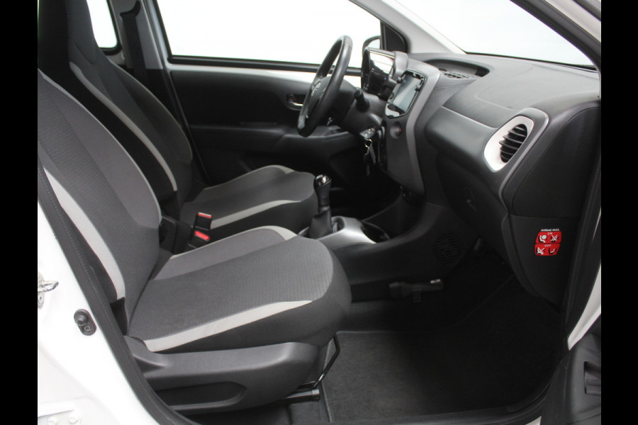 Toyota Aygo 1.0 VVT-i x-play limited AIRCO | CRUISE | LED | CAMERA | STB | ELRM/SP | CARPLAY | CV | ISOFIX