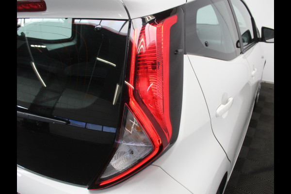 Toyota Aygo 1.0 VVT-i x-play limited AIRCO | CRUISE | LED | CAMERA | STB | ELRM/SP | CARPLAY | CV | ISOFIX