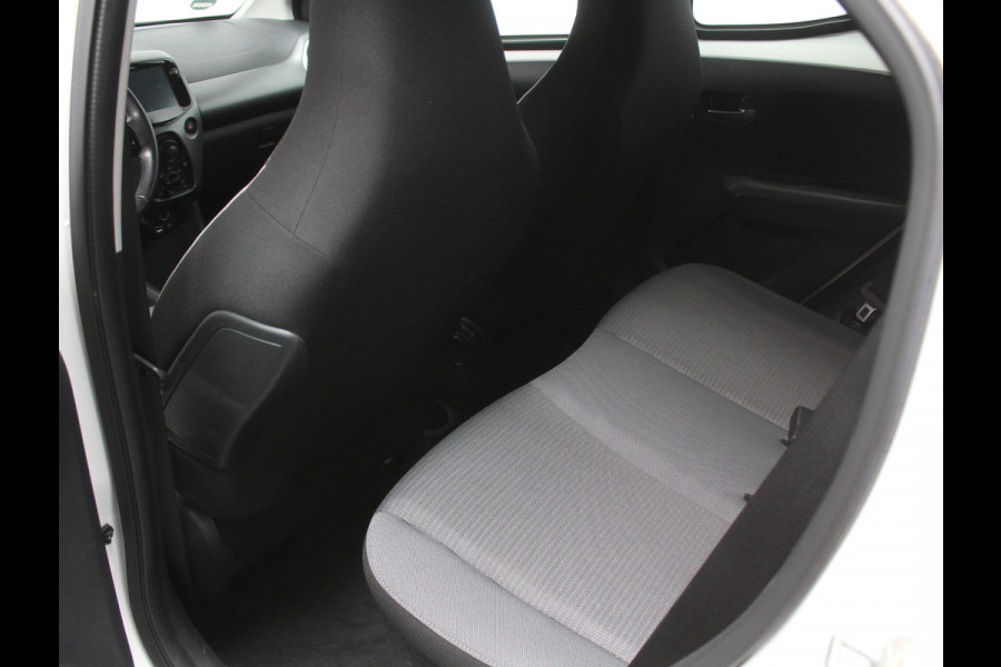 Toyota Aygo 1.0 VVT-i x-play limited AIRCO | CRUISE | LED | CAMERA | STB | ELRM/SP | CARPLAY | CV | ISOFIX
