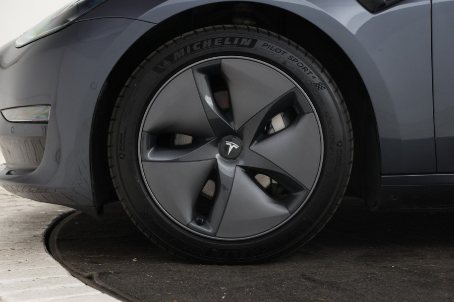 Tesla Model 3 Performance AWD 75 kWh 462pk! Navigatie, CLimate,