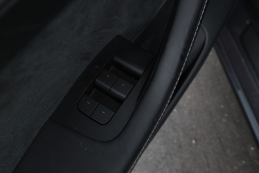 Tesla Model 3 Performance AWD 75 kWh 462pk! Navigatie, CLimate,