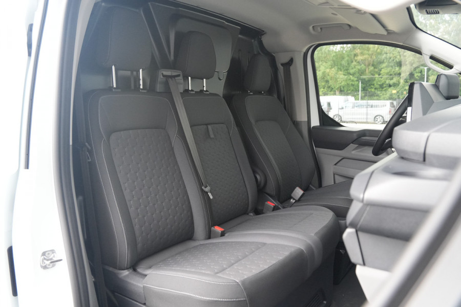 Ford E-Transit Custom 320 L1H1 Limited 71 kWh 218pk - 2x Schuifdeur - Trekhaak - Pro Power - Camera - Carplay - Rijklaar