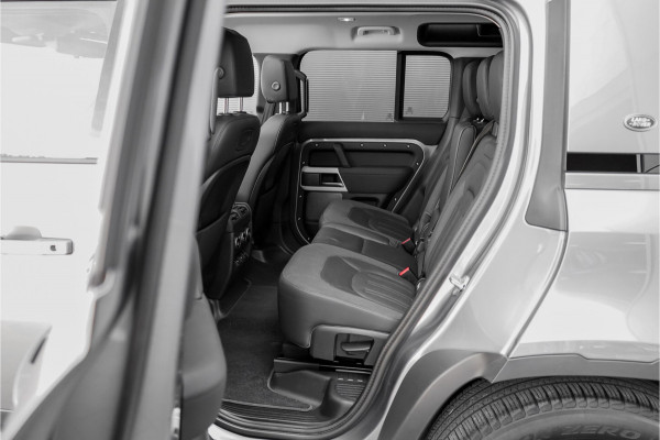 Land Rover Defender 110 2.0 D240 110 HSE 7-Pers Pano Trekhaak ACC Meridian
