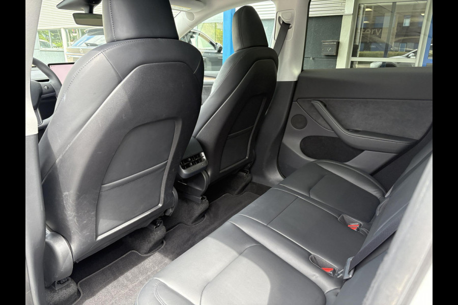 Tesla Model Y Long Range AWD 75 kWh | 93,6% SOH | Leder | Panoramadak | Winterset |
