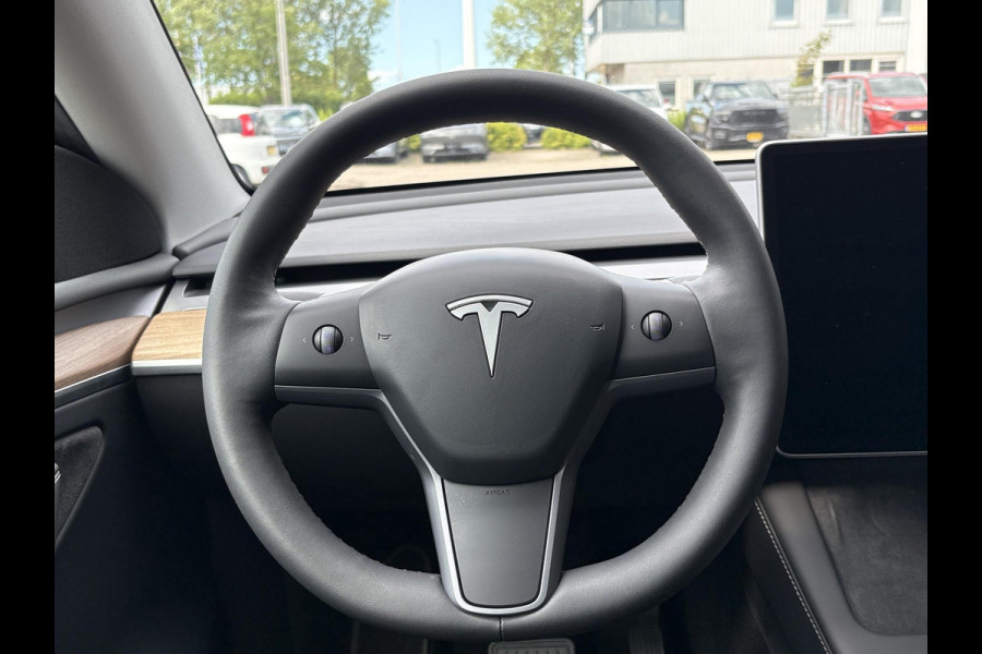 Tesla Model Y Long Range AWD 75 kWh | 93,6% SOH | Leder | Panoramadak | Winterset |