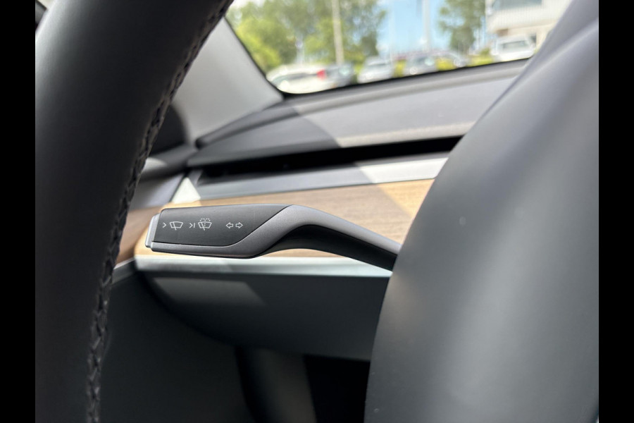 Tesla Model Y Long Range AWD 75 kWh | 93,6% SOH | Leder | Panoramadak | Winterset |