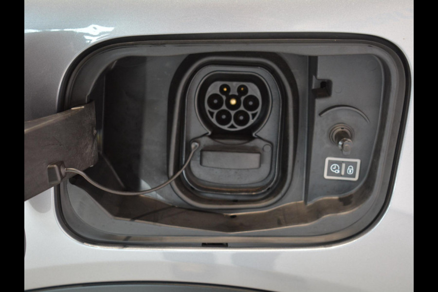 Citroën Ë-C4 You 50 kWh | Ambiance Urban Grey Comfort Seats | Achteruitrijcamera  | Apple CarPlay / Android Auto | Climate Control |