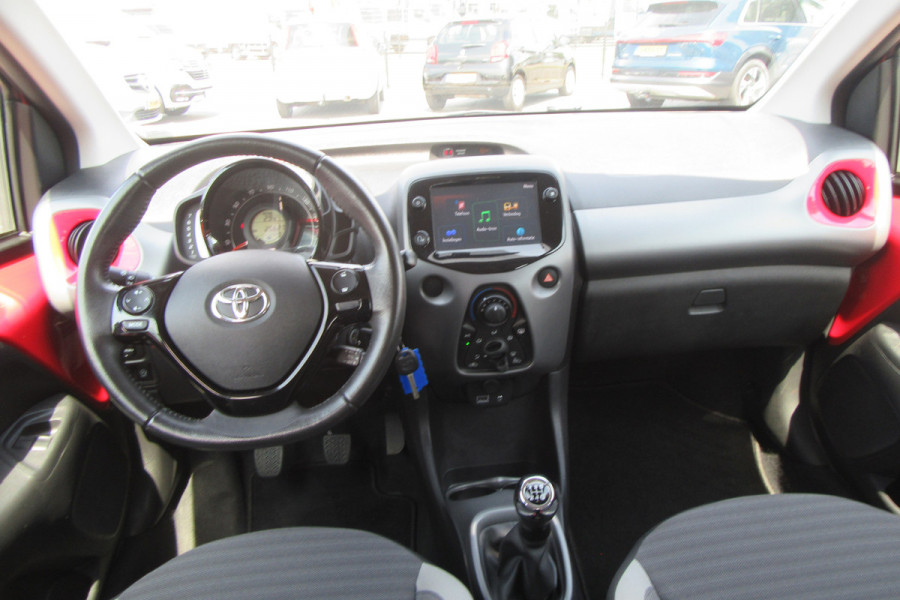 Toyota Aygo 1.0 VVT-i x-play, Camera, Cruise Control, Carplay