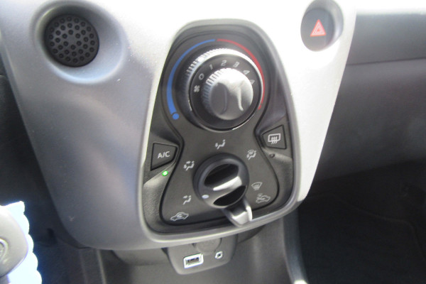 Toyota Aygo 1.0 VVT-i x-play, Camera, Cruise Control, Carplay