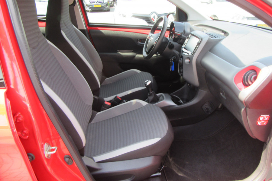 Toyota Aygo 1.0 VVT-i x-play, Camera, Cruise Control, Carplay