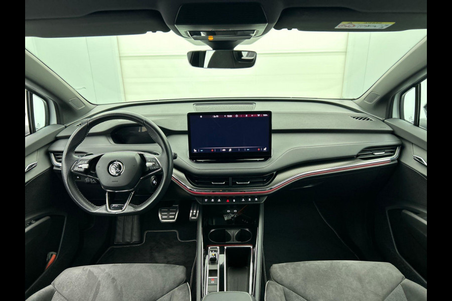 Škoda ENYAQ iV 80 Sportline Navigatie Climate Pack Camera DAB Led Lichtmetalen Velgen Parkeer sensoren