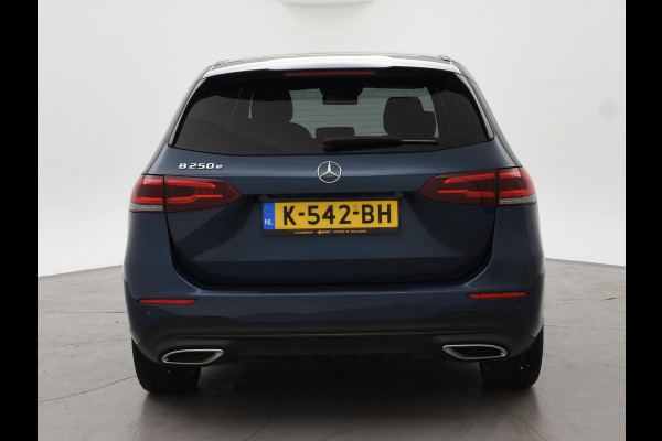 Mercedes-Benz B-Klasse 250e PREMIUM + SFEERVERLICHTING | ADAPTIVE CRUISE | 360 CAMERA | 18 INCH | WIDESCREEN
