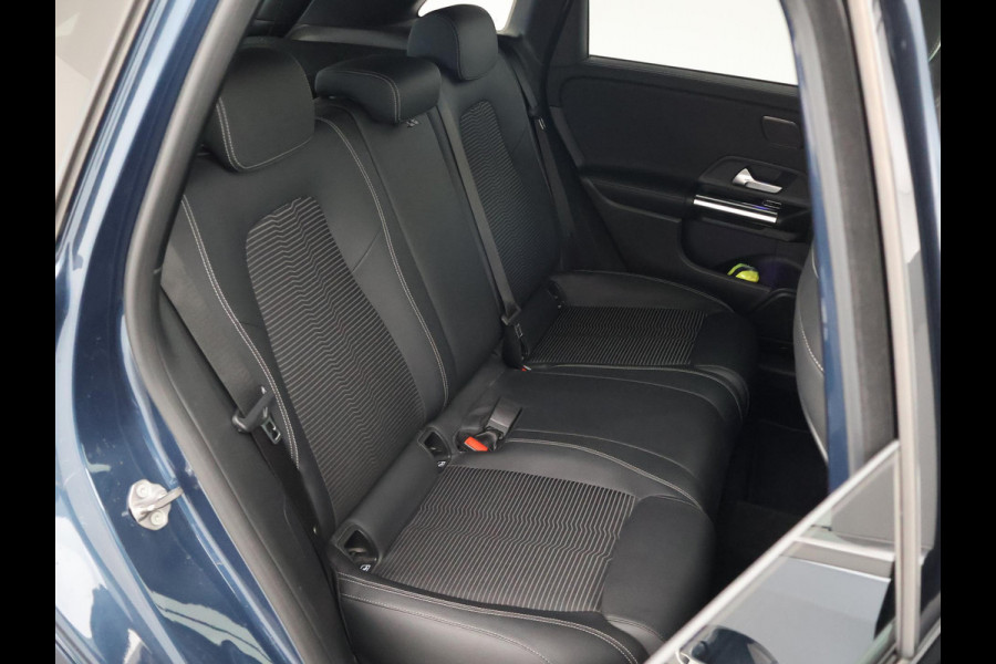 Mercedes-Benz B-Klasse 250e PREMIUM + SFEERVERLICHTING | ADAPTIVE CRUISE | 360 CAMERA | 18 INCH | WIDESCREEN