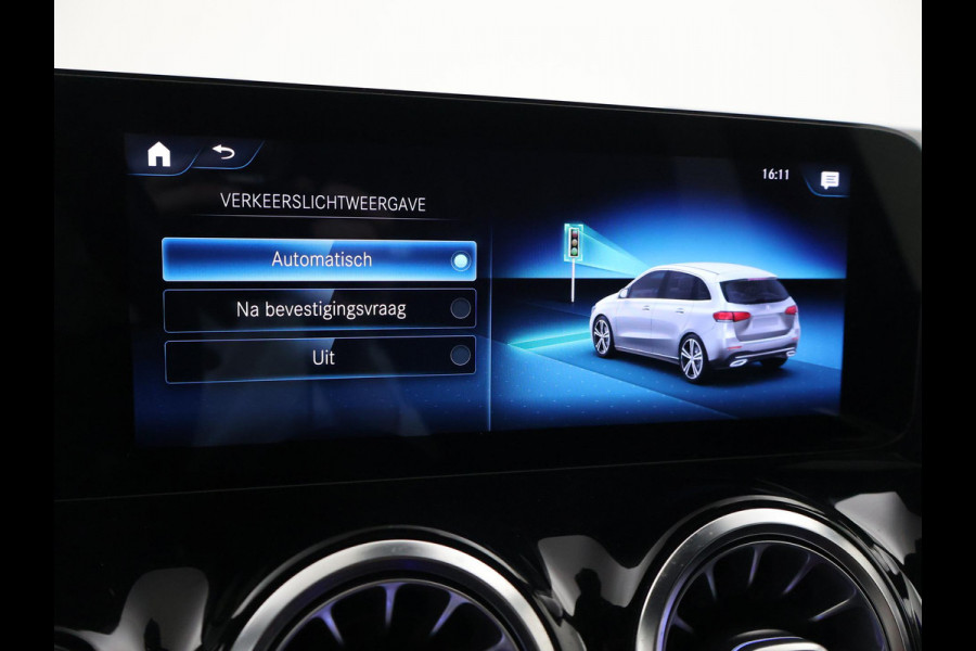 Mercedes-Benz B-Klasse 250e PREMIUM + SFEERVERLICHTING | ADAPTIVE CRUISE | 360 CAMERA | 18 INCH | WIDESCREEN