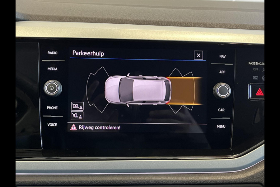 Volkswagen Polo 1.0 TSI Goal Automaat Navigatie Apple Carplay/Android Auto Parkeersensoren Adaptive Cruise Control Stoelverwarming Matrix LED koplampen Climate Control Lichtmetalen velgen