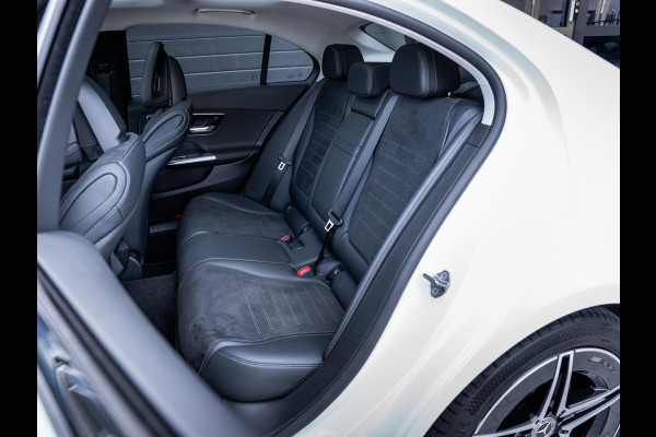 Mercedes-Benz C-Klasse C300 AMG Line - BTW l Pano l 360cam l Sfeerverlichting